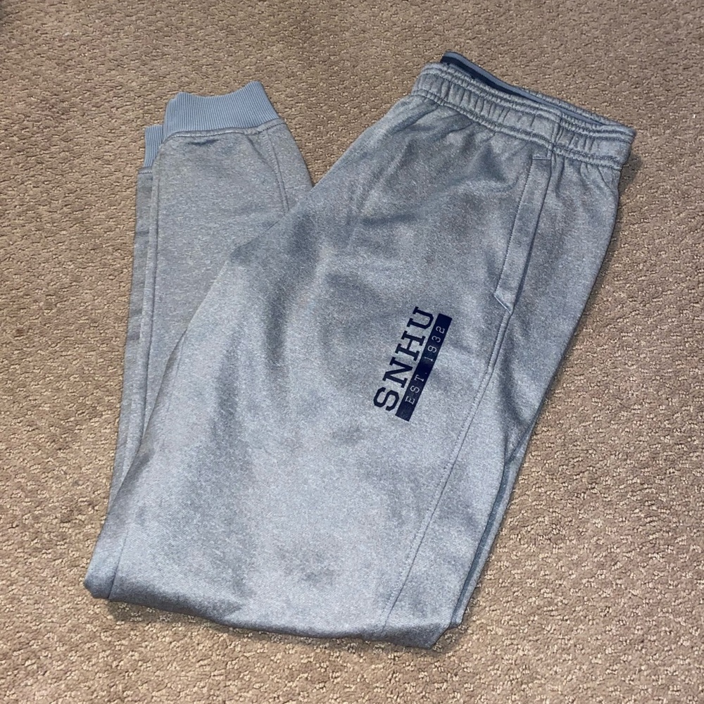 SNHU joggers